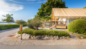 Arena One 99 Glamping_Outdor