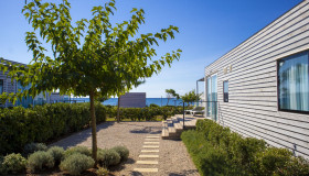 Arena Grand Kažela Camping Homes_Camping Villa 1st row to the sea