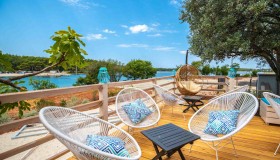 Arena One 99 Glamping - Beach Bar Blue